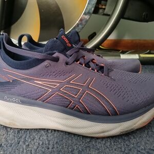 Womens Asics Gel Nimbus 25 Size 7.5
